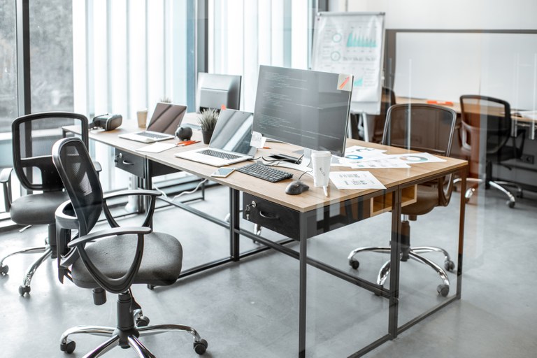 coworking-space-with-working-places-2021-09-17-18-17-00-utc.jpg coworking-space-with-working-places-2021-09-17-18-17-00-utc.jpg